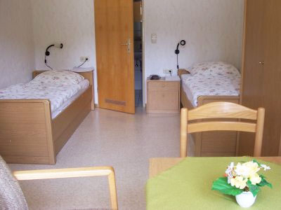 zweibettzimmer Unser Zweibettzimmer in der Bauernhof Pension Hof Kilbe mit Terrasse und Sitzecke